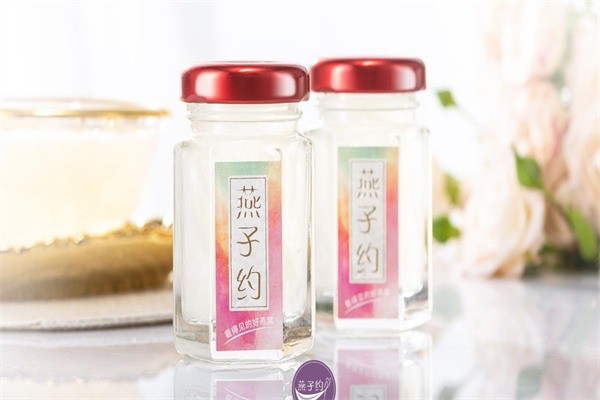 燕子约燕窝
